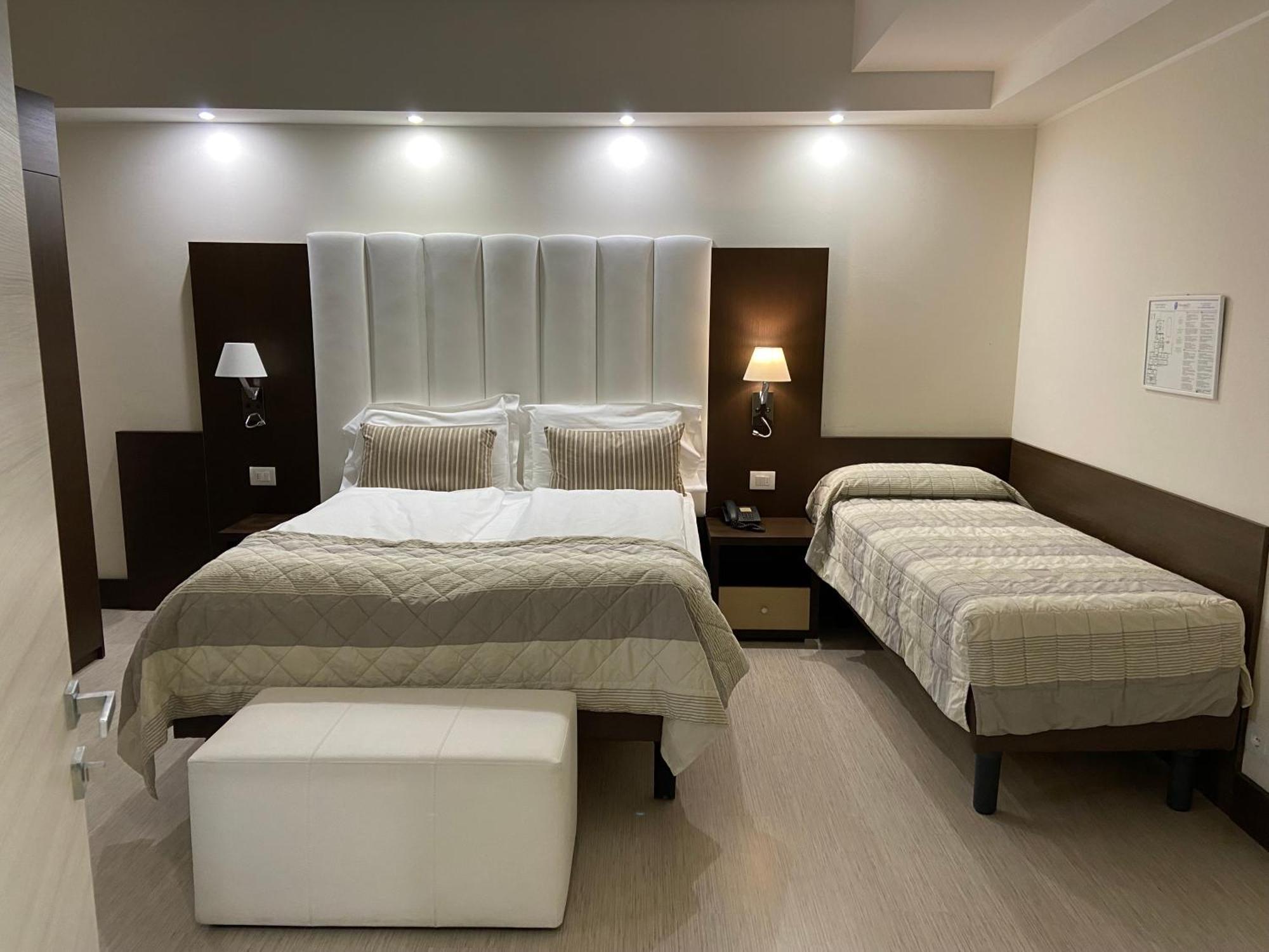 International Beach Hotel Каорле Екстер'єр фото