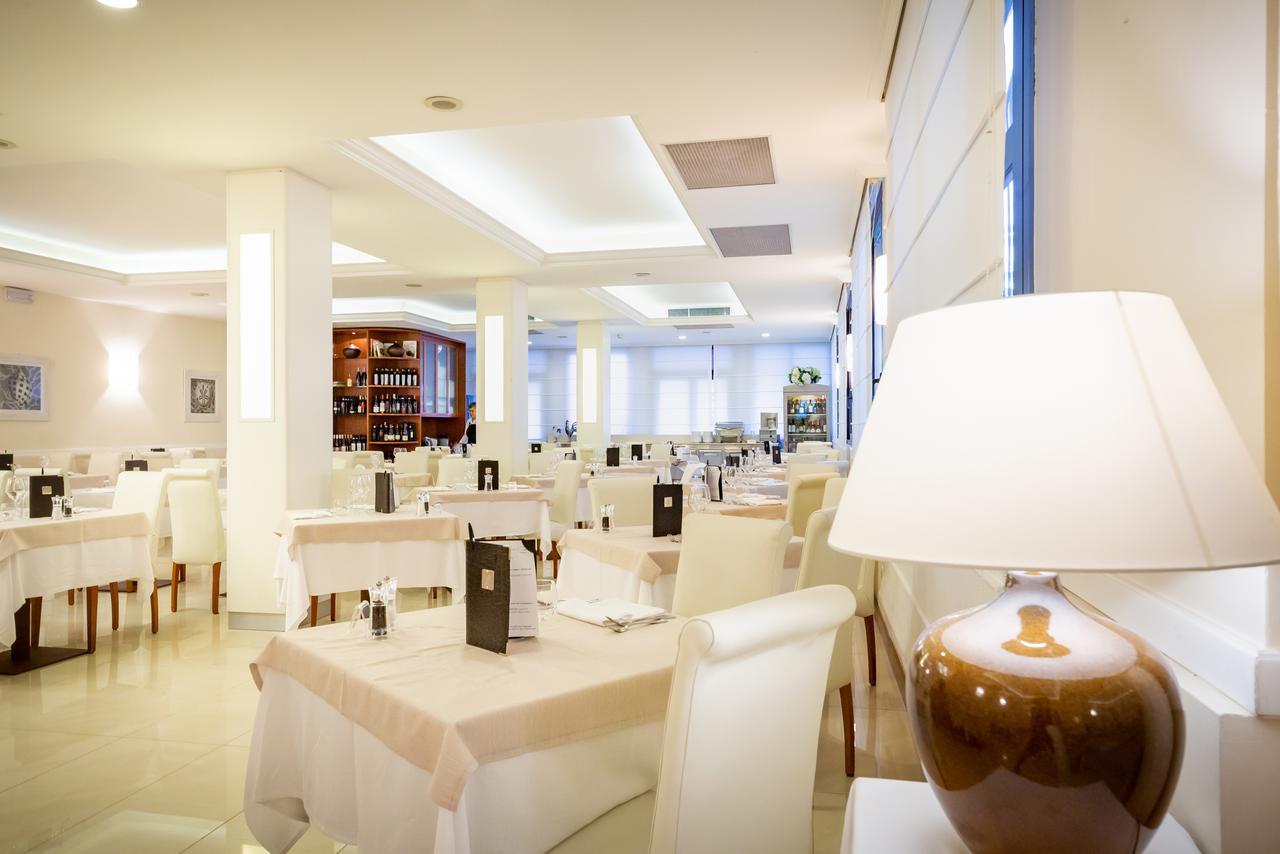 International Beach Hotel Каорле Екстер'єр фото