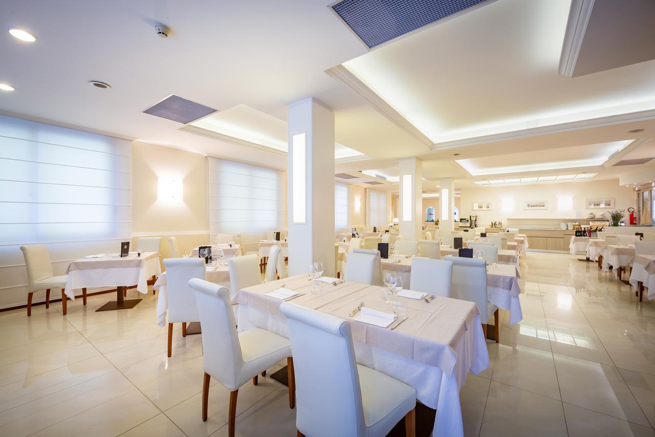 International Beach Hotel Каорле Екстер'єр фото