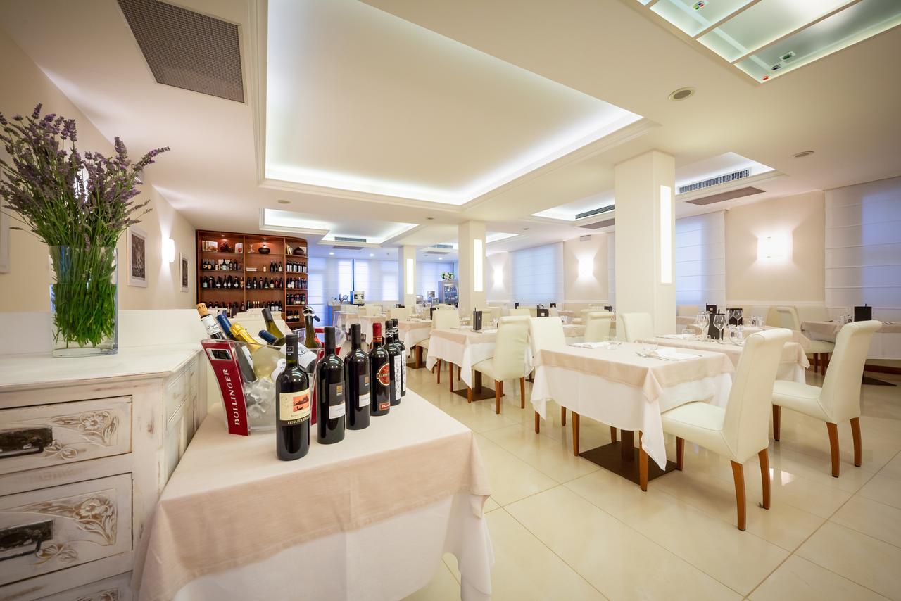 International Beach Hotel Каорле Екстер'єр фото