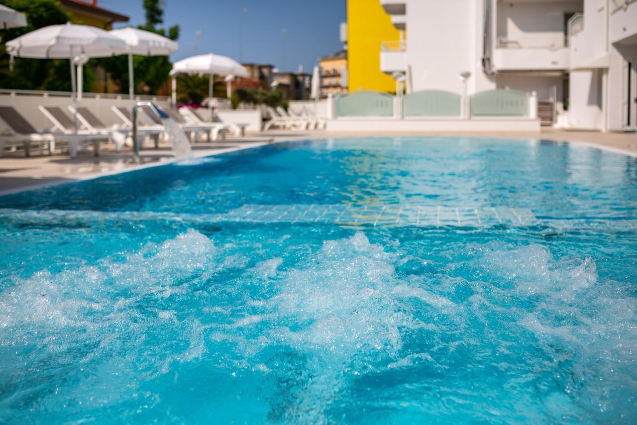 International Beach Hotel Каорле Екстер'єр фото