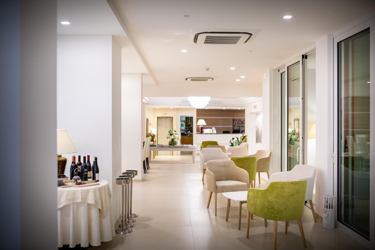 International Beach Hotel Каорле Екстер'єр фото
