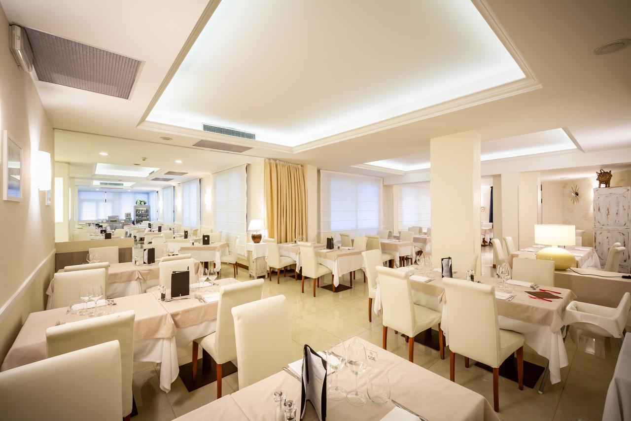 International Beach Hotel Каорле Екстер'єр фото
