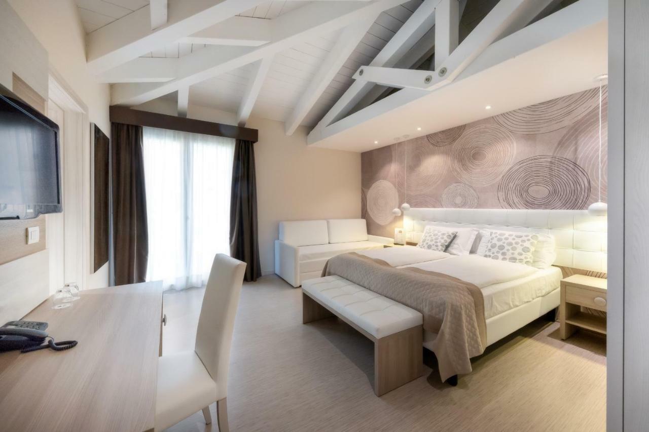 International Beach Hotel Каорле Екстер'єр фото